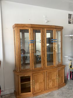 (Oak) China Cabinet