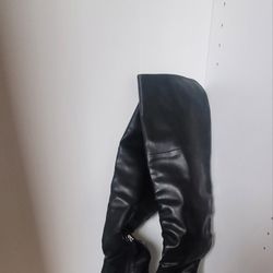 Womens Size 6 Over The Knee Boots 