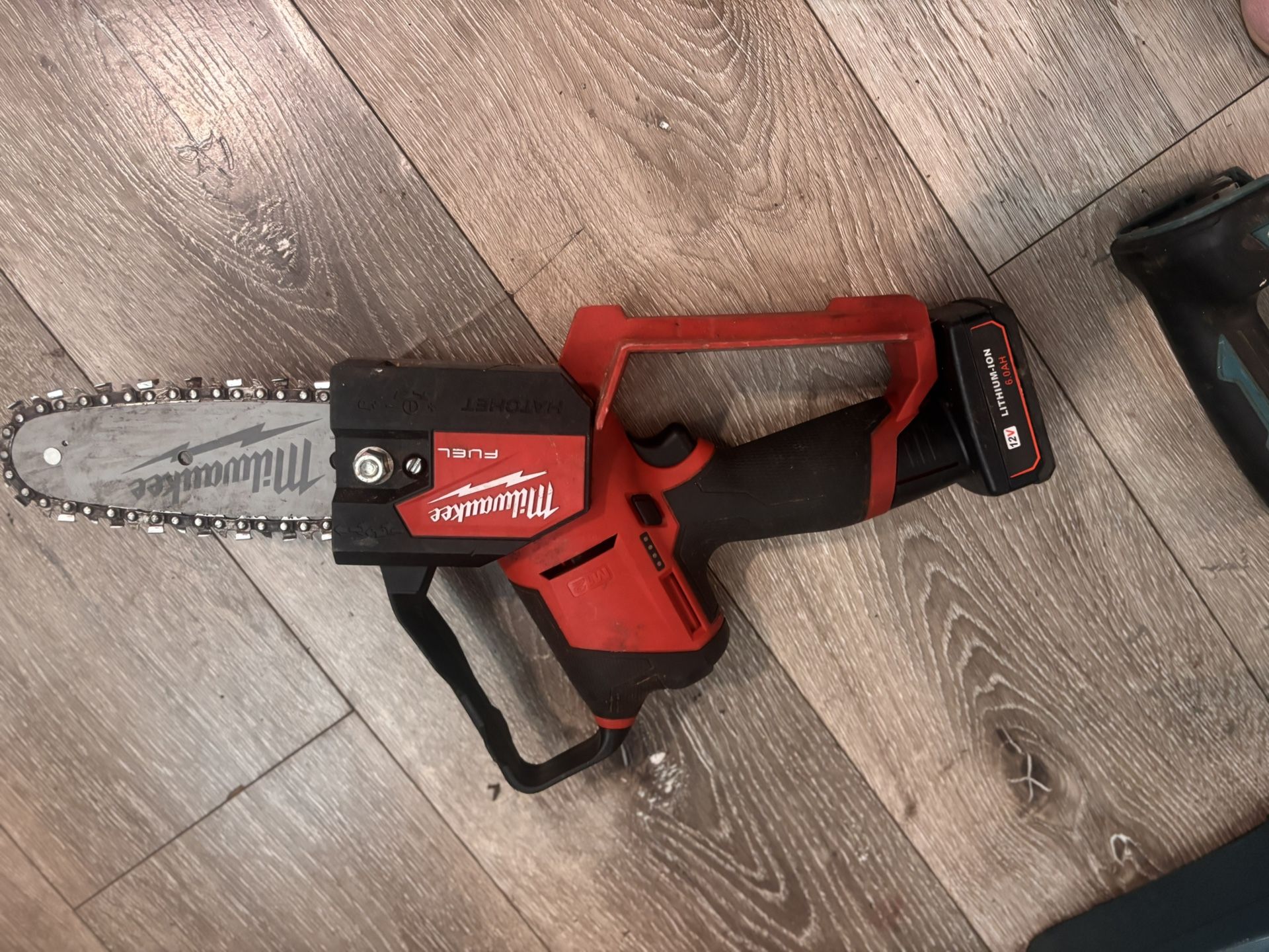 Milwaukee M18 Hatchet Pruning Tool