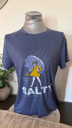 Women's  Salty T-Shirt Soft Cotton Blend Casual Tee Size Small ✨new
