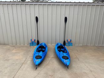 Pelican Spirit 100 Kayak with Paddle & Life Jacket