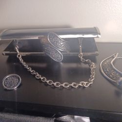 Silver, Metal,Vintage Jewelry Set w/free Kennith Cole Vintage Clutch
