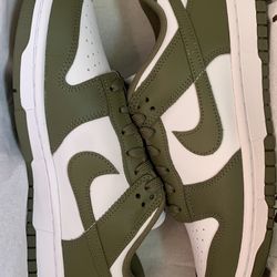 Nike Dunk Low Medium Olive  Size 8.5W