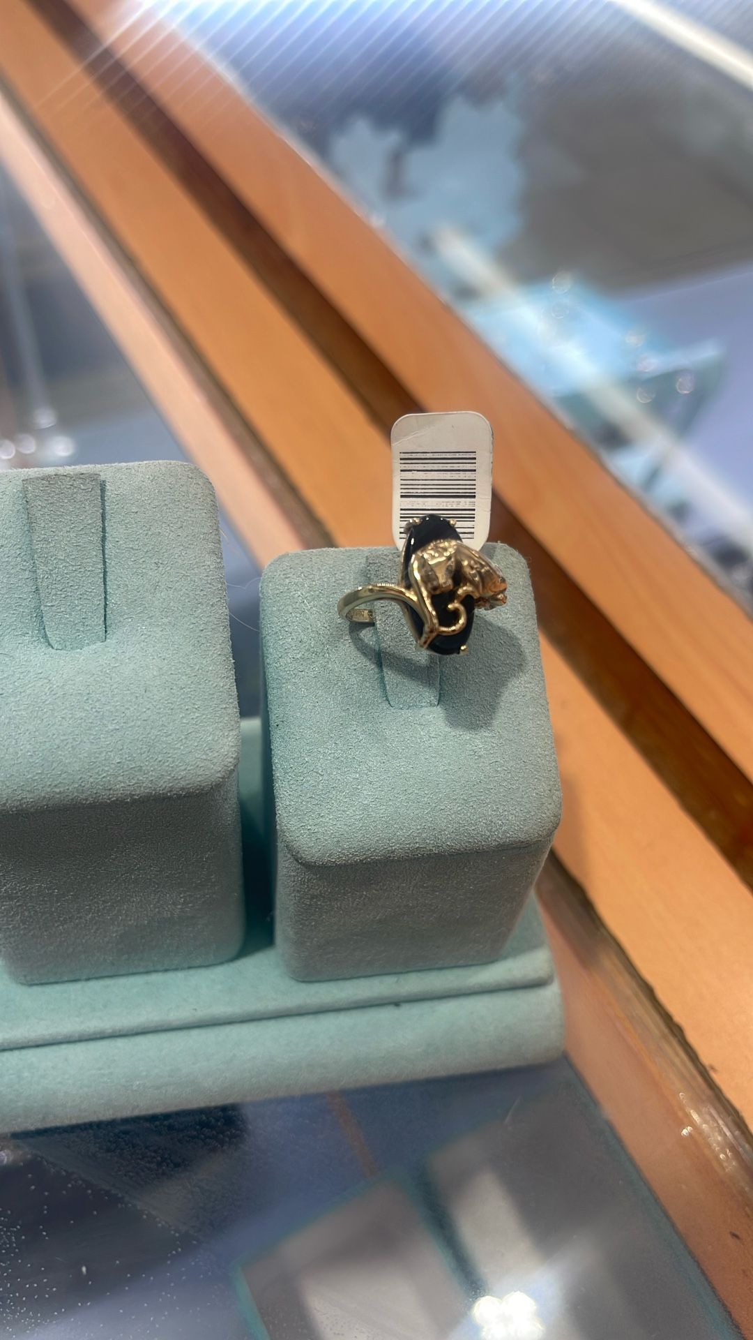 10k Onyx Jaguar Ring