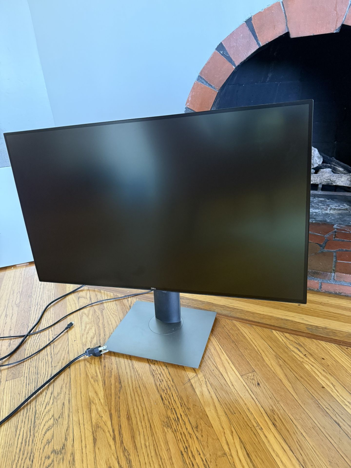32” Computer Monitor 