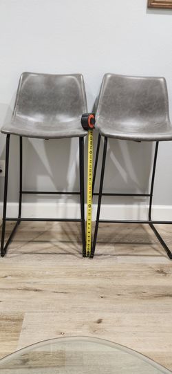 2 Bar Height Stools