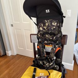 Child Seat For Shoulders/Hiking - by Minimei