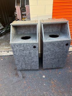 Commercial trashcan covers