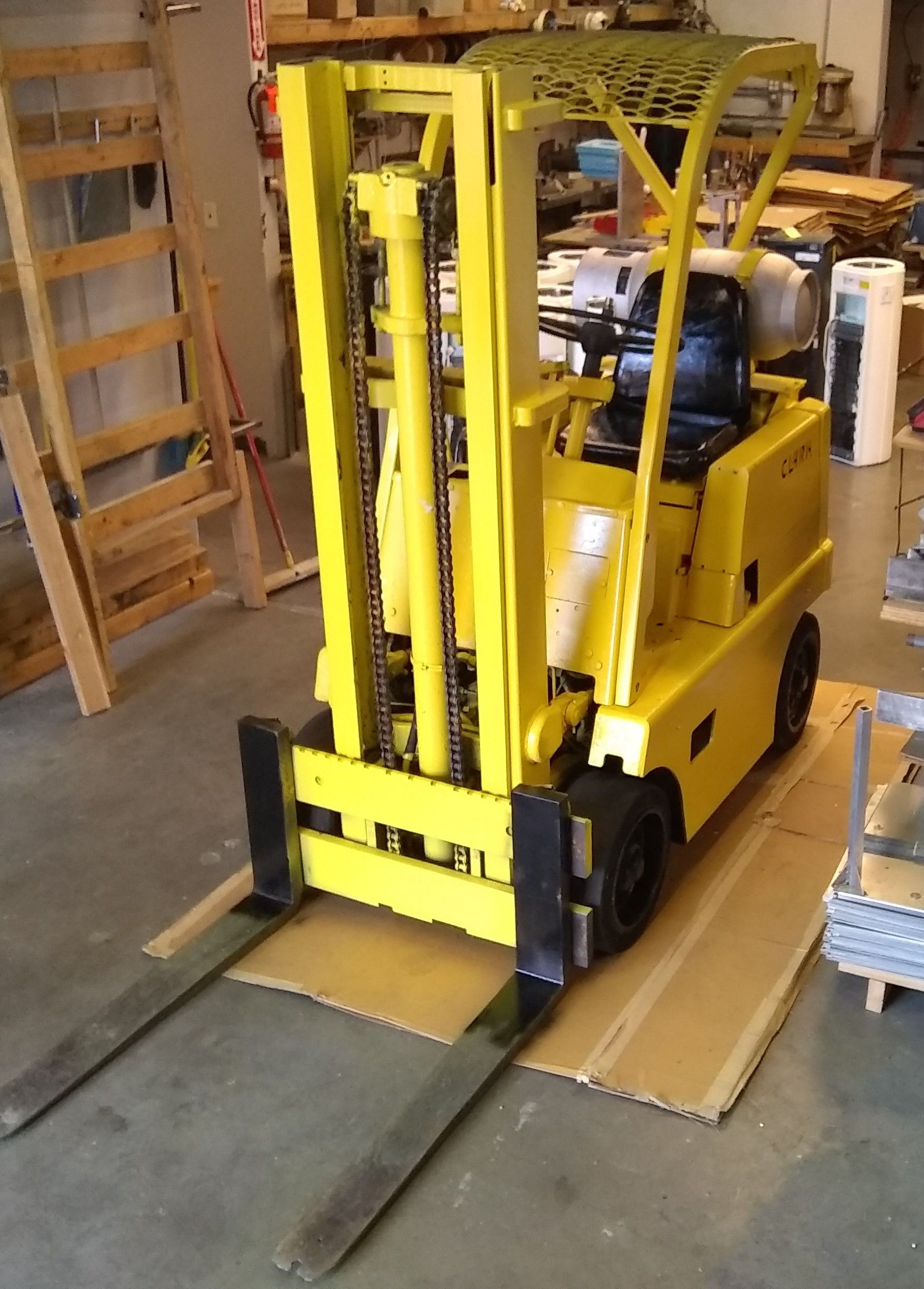 1964 CLARK Forklift