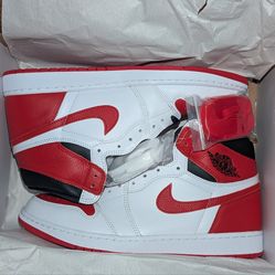 Sz12.5 Jordan 1s