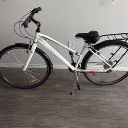 Infinity white bike