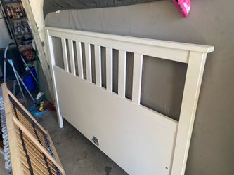 Queen size bed