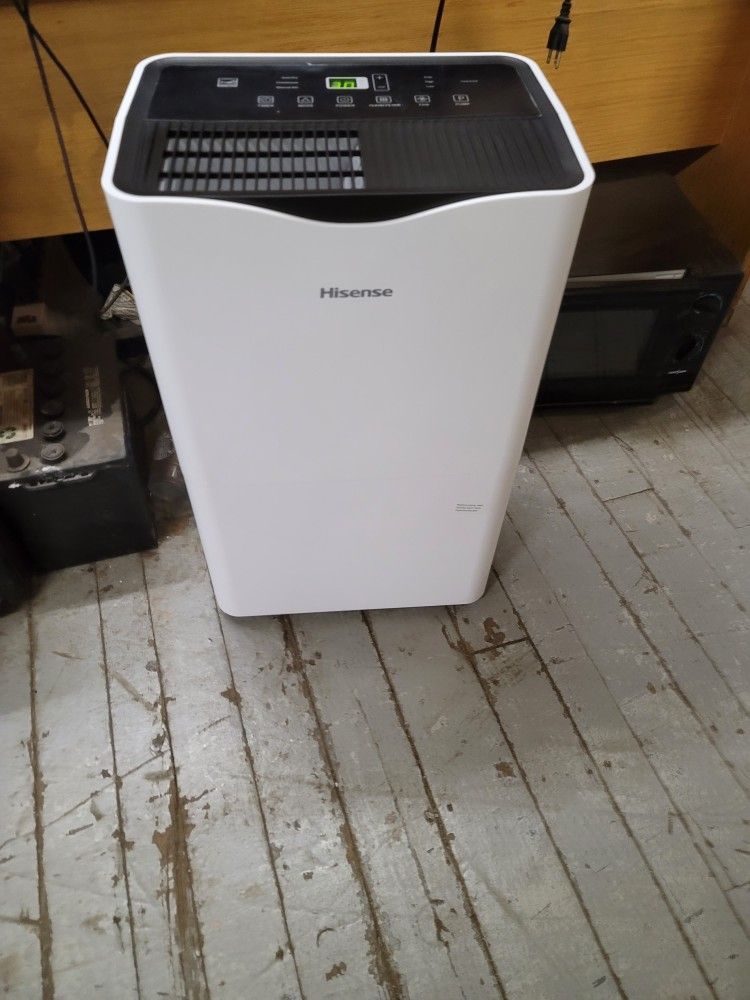 New 50-pints Hisense Dehumidifier With Built-in Pump
