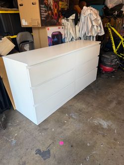 White 6-Drawer Double Dresser