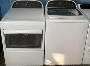Whirlpool Cabrio Heavy Duty Washer & Gas Dryer 