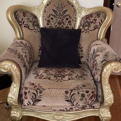 Very Good quality And Clean living Room Sets 