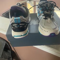 New Balance 1906r Charlotte Hornets
