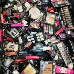 Makeup 1 dollar each 