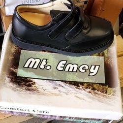 Mt. Emey Sz. 9.5 Width XW (4E) Black Velcro Style 888-V-XM