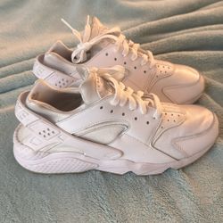 Nike Air White Pure Platinum Size 9,