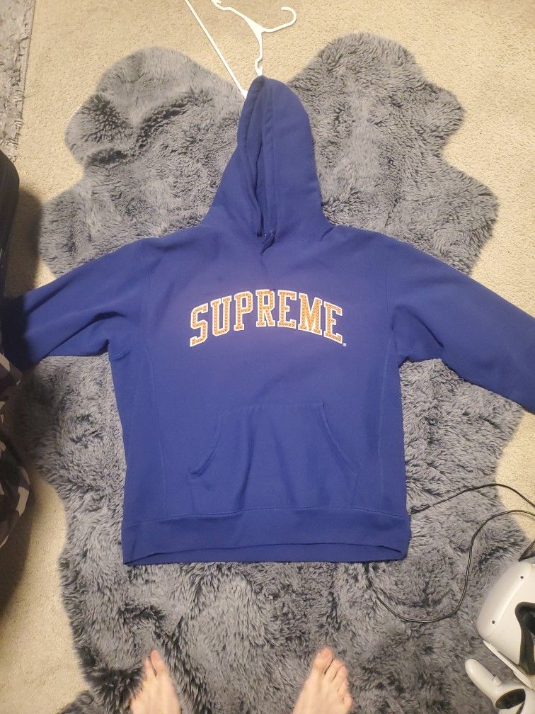 Supreme hoodie