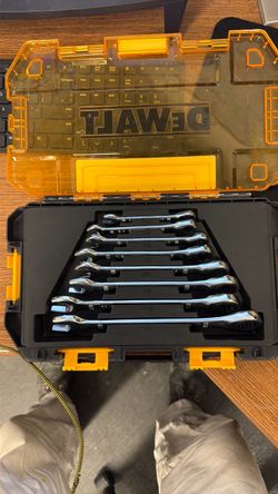 Dewalt combination ratcheting wrench set