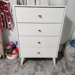 White Dresser/Chest