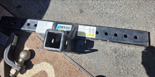 Reese Towpower 37042 Class III Multi Fit Receiver Trailer Hitch 2" ..drop hitch and tongue receiver Lot.