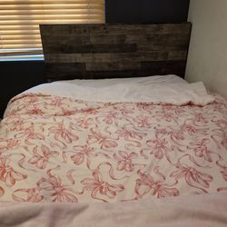 Queen Bedroom Set