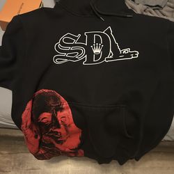 Size large  delivery is available