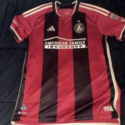 Atlanta FC soccer jersey L
