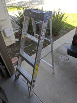 Louisville 4' ladder