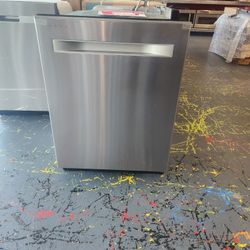 Final Sale Midea 24 Inch Top Controls Dishwasher Stainless Steel Interior In Its Original Box 