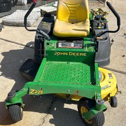 John Deere Zero Turn