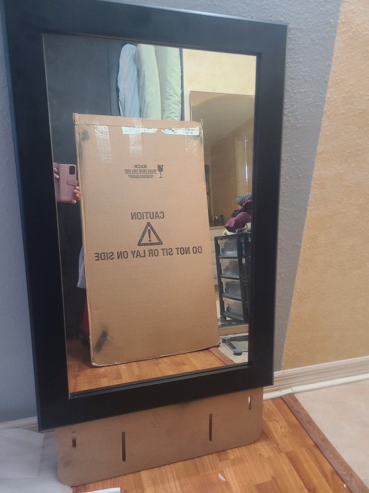 Mirror 