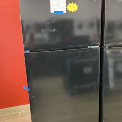 Whirlpool 18.2 cu. ft. Top Freezer Refrigerator in Black UCZNK