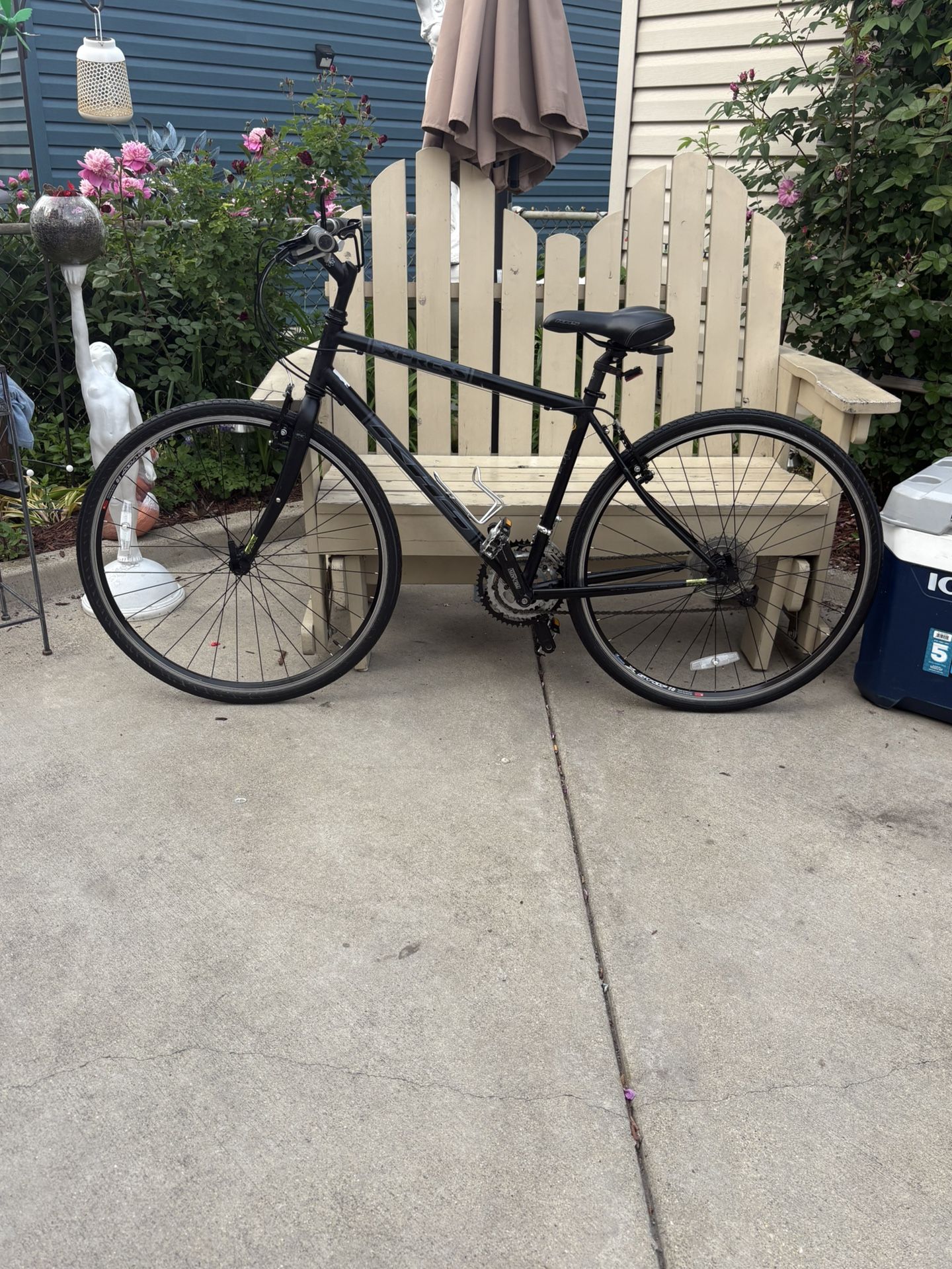 KHS URBEN ROAD BIKE SIZE M PRICE NEGOTIABLE!