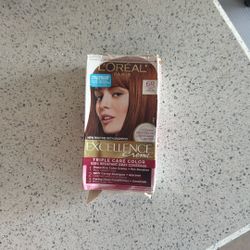 L’Oréal Hair Colour Light auburn