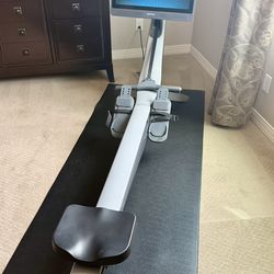 Hydrow Smart Rower w/Mat - Like New (2022)