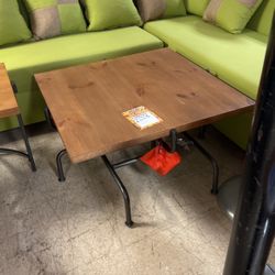 Brand new cocktail table $150