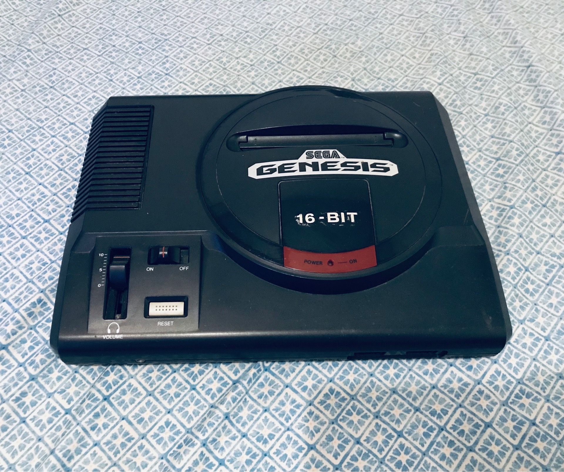 Original Sega genesis console TESTED Fully functional What you see in Photos is exactly what you will be receiving