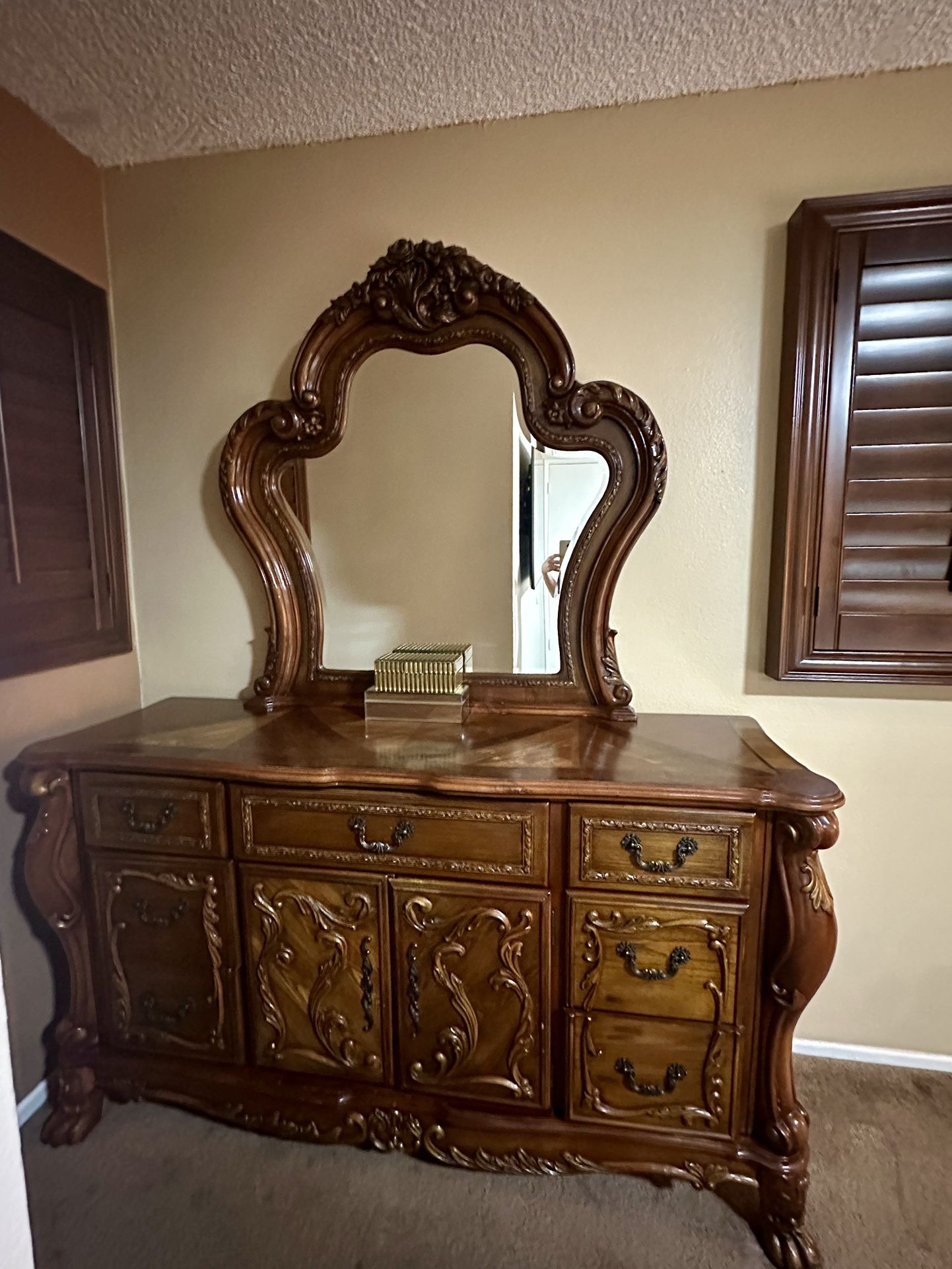 Acme  Cherry Walnut Color Dresser With Mirror 