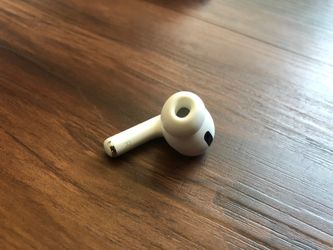 Apple AirPods Pro Right Side