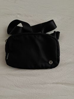 Lululemon belt bag
