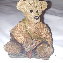 Six Resin Bear 