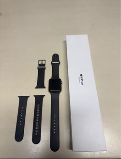 Apple Watch Series 3 42mm – Space Gray – Black Sport Band