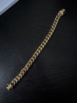 Gold bracelet