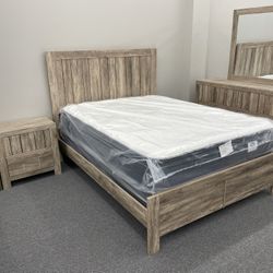 Classic Grey/Brown 4 Pc Queen Bedroom Set!!