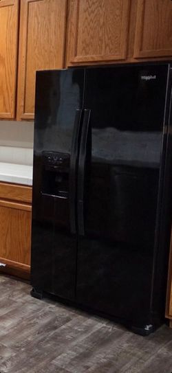 Whilrpool refrigerator