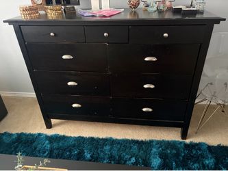 SOLID 9 drawer dresser $150